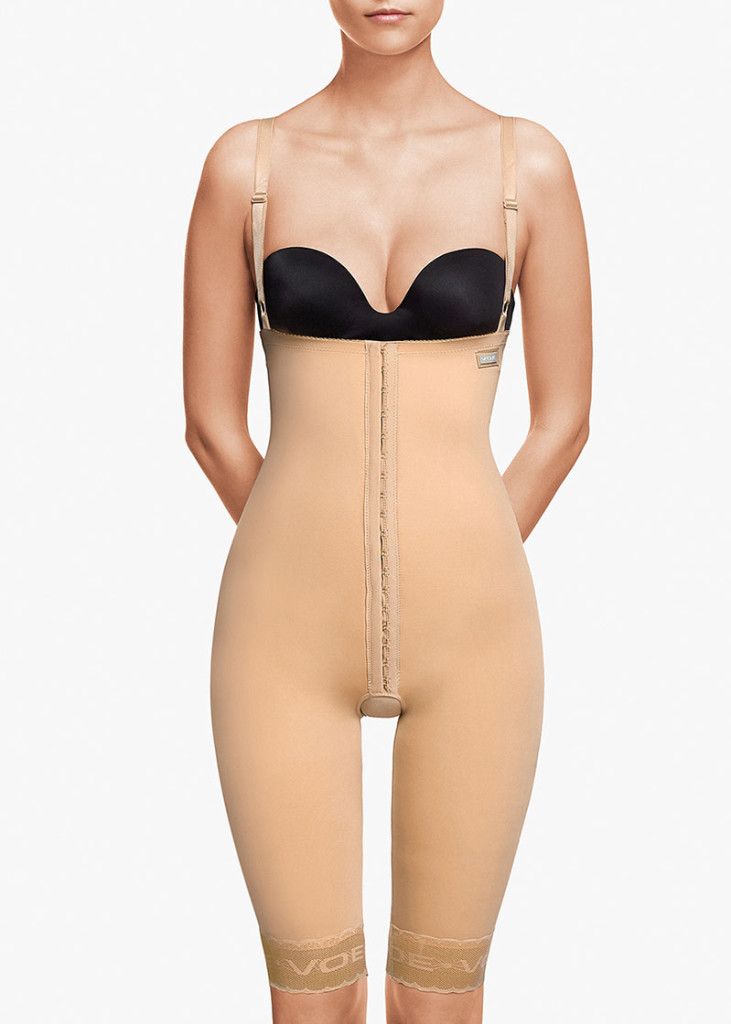 Faja con prolongación de abdominales por encima de rodilla