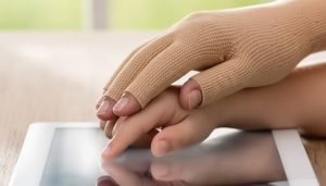 Tratamiento del linfedema con prendas de compresión a medida